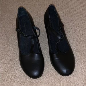 Vintage style black heels